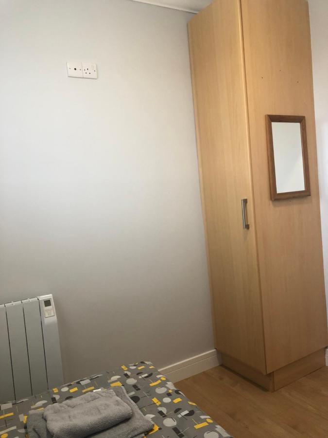 Cheerful 4 Bedroom Town House With Bbq, Galway Exterior foto